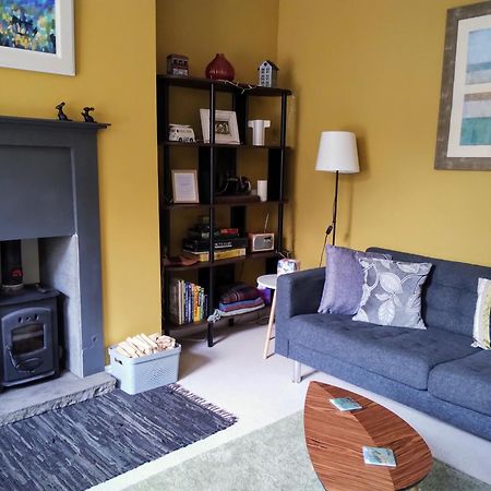 The Cobbles - Central, Parking, Netflix & Woodburner Hebden Bridge Exterior photo